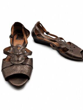 Clarks Artisan Leather Strappy Sandals Bronze Sz 8M